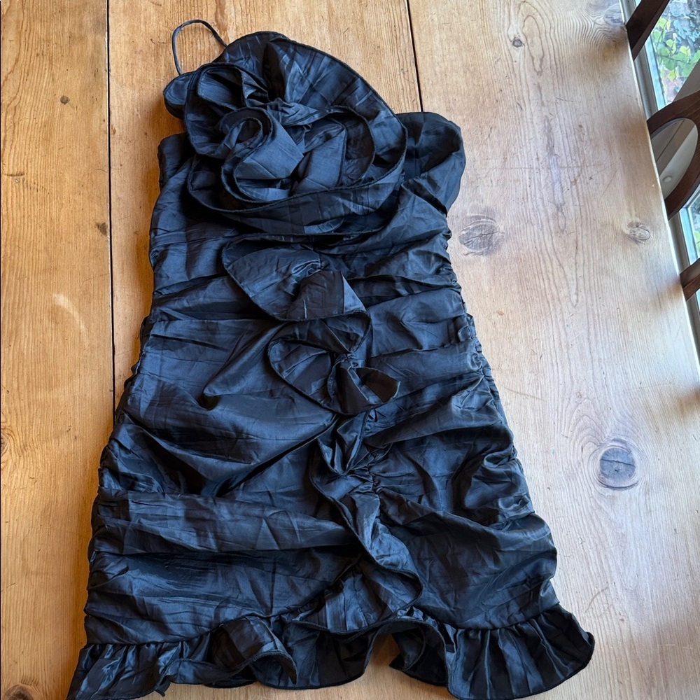 NWT Eloise Dress Elegant Black Ruffled Dress